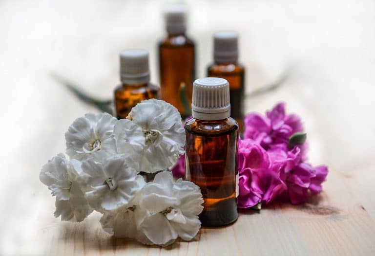 Huiles essentielles anti acarien